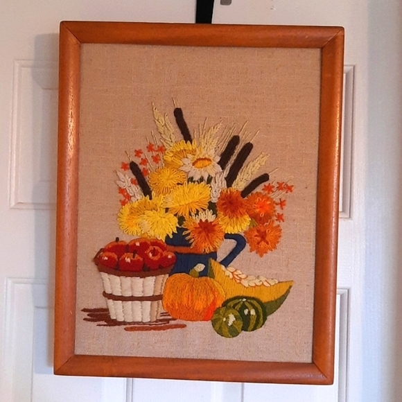 19 × 14.5 wooden framed folk Art embroidery knitted artwork crewel fall decor - Picture 1 of 4